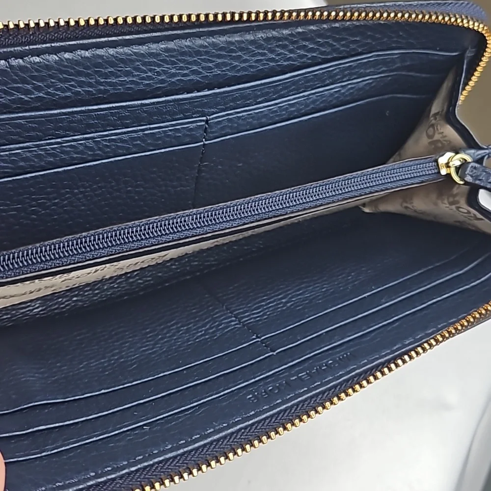 Michael Kors Zip Around Wallet clutch NAVY BLUE Gold Hardware - Picture 3 of 12